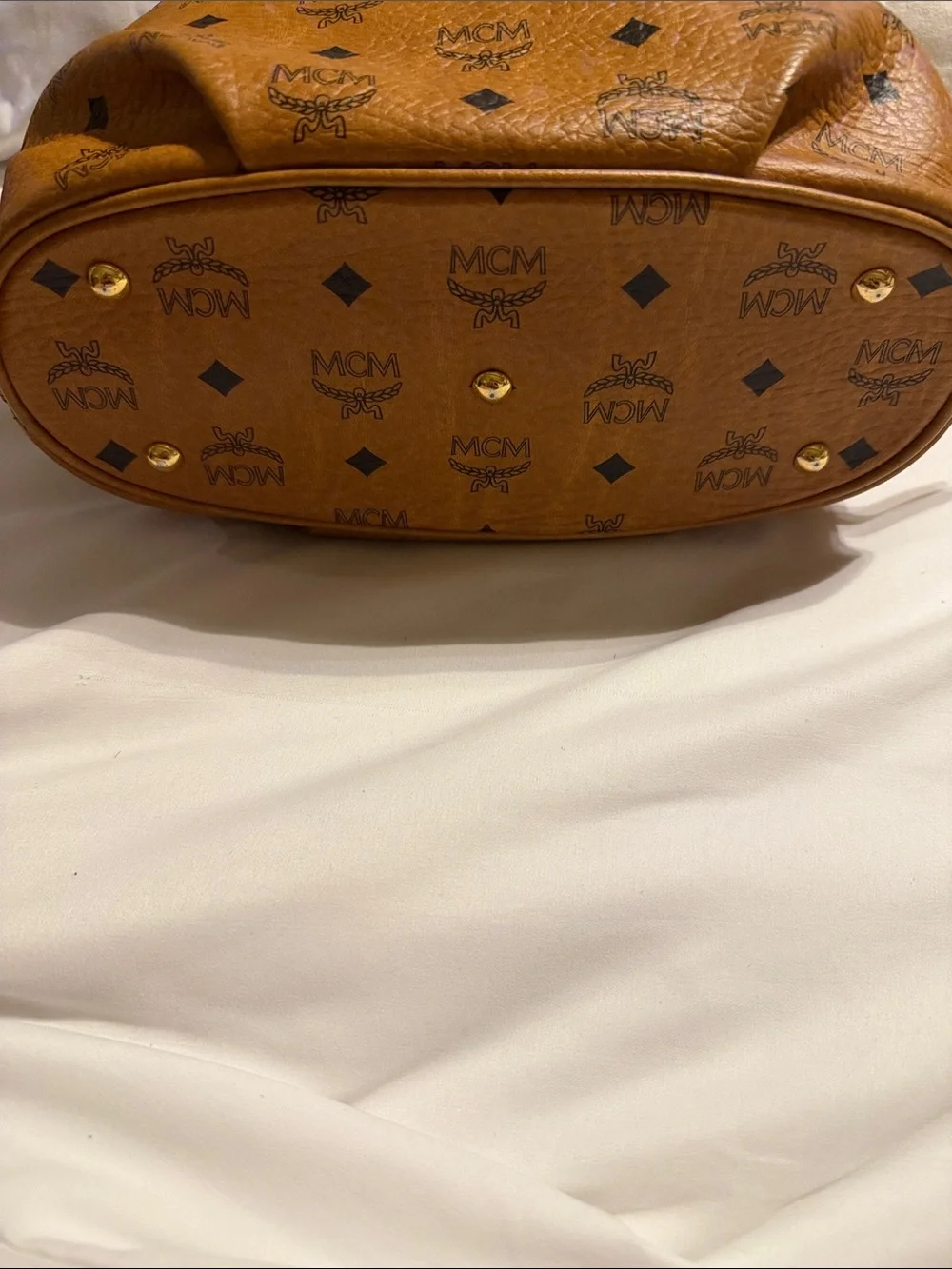 MCM Aren Hobo Bag in Cognac Visetos Monogram - Full Set